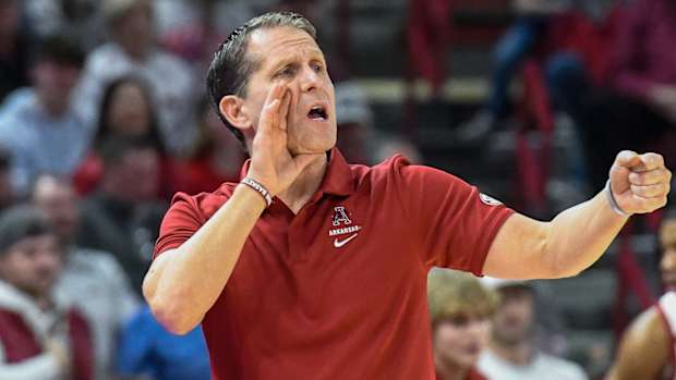 Razorbacks coach Eric Musselman on sidelines against Kentucky
